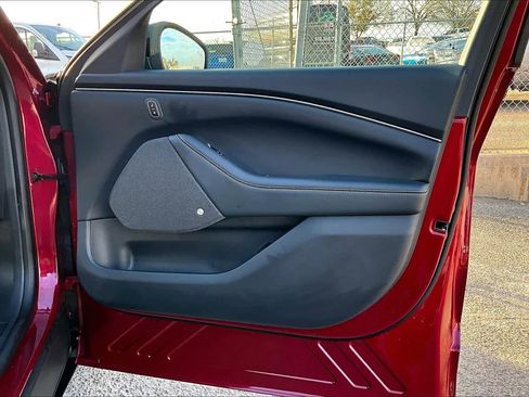 Used 2025 Ford Mustang Mach-E Premium image 22