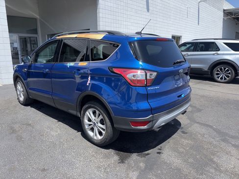 Used 2018 Ford Escape SE FWD image 3