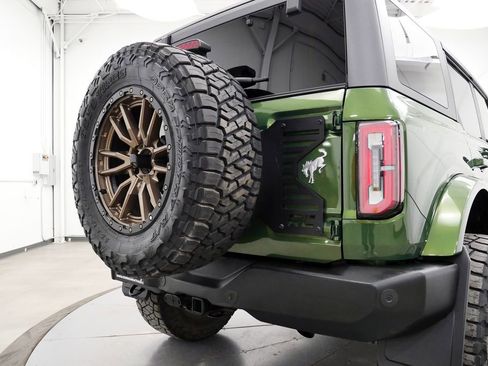 Used 2022 Ford Bronco Outer Banks AWD/4WD image 40
