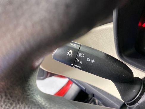 Used 2020 Toyota Corolla LE image 15