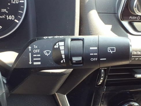 Used 2021 Nissan Rogue SV AWD/4WD image 29