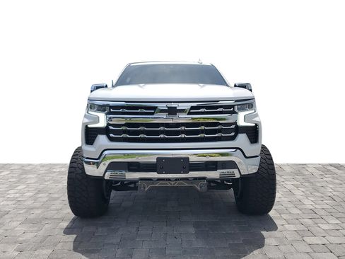 Used 2024 Chevrolet Silverado 1500 LTZ w/ LTZ Convenience Package II AWD/4WD image 2