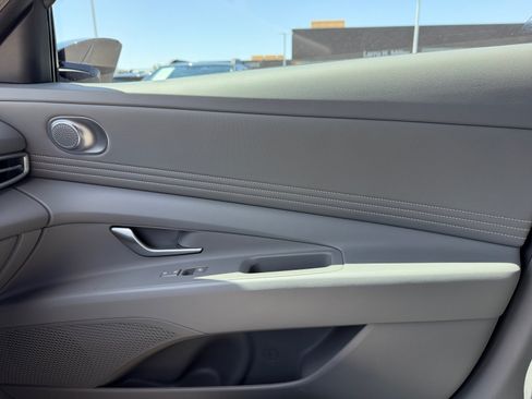 Used 2025 Hyundai Elantra Sport FWD image 16