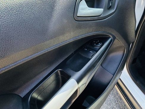 Used 2016 Ford Transit Connect XLT FWD image 17