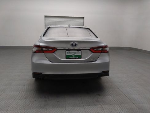 Used 2022 Toyota Camry LE image 6