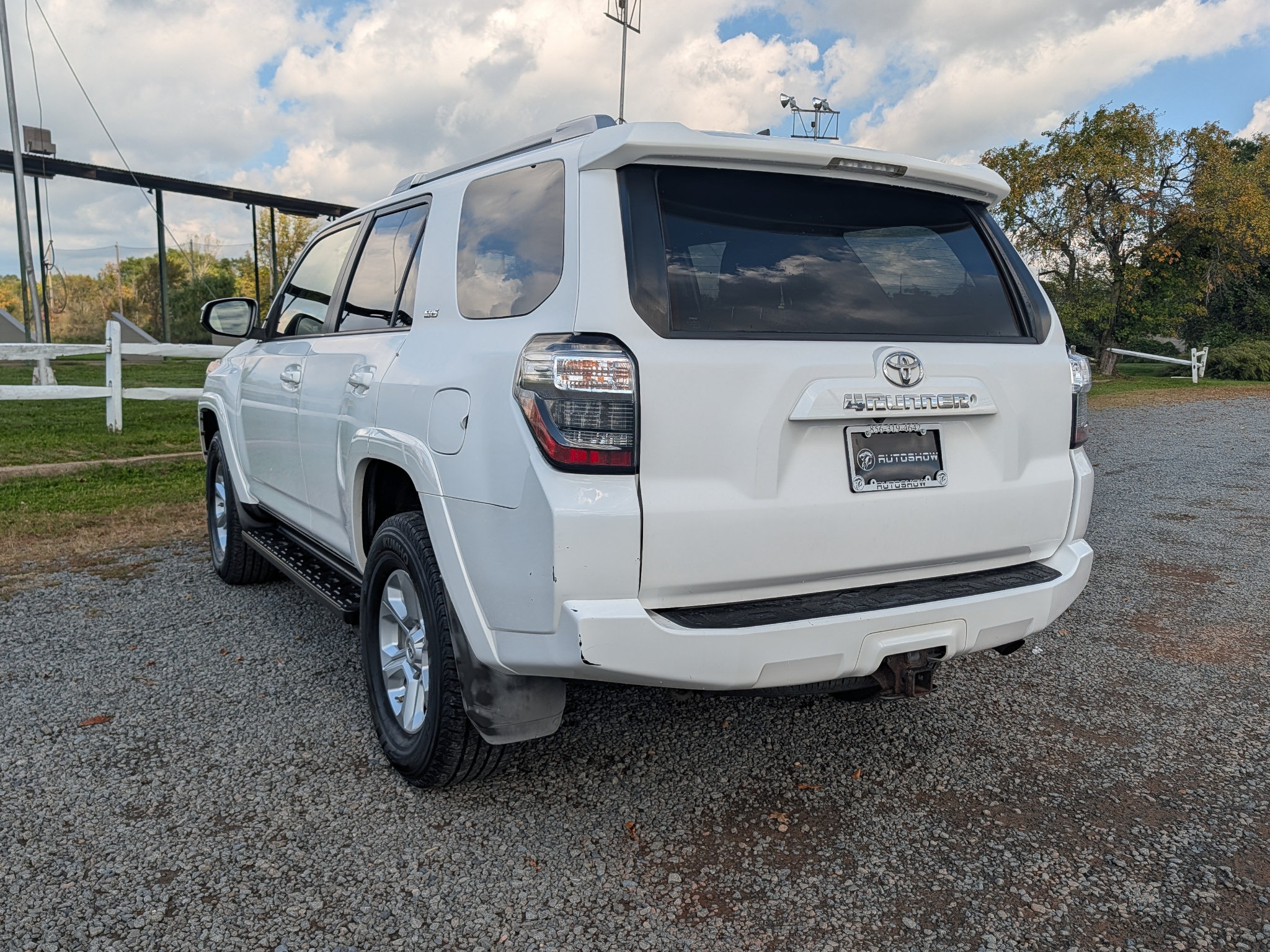 Used 2016 Toyota 4Runner SR5 AWD/4WD image 8