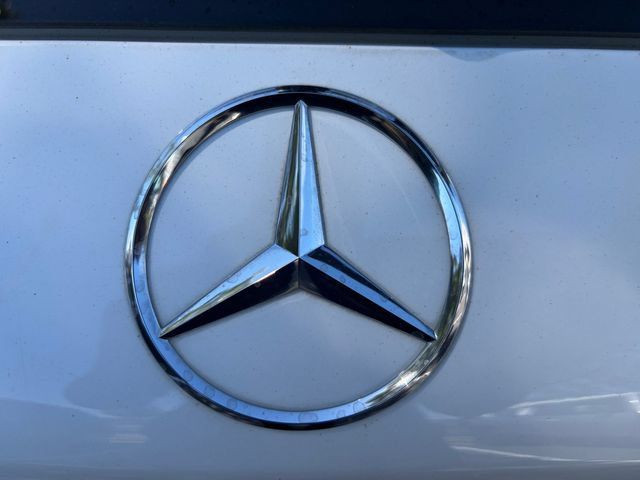 Used 2018 Mercedes-Benz GLC 300 4MATIC image 23