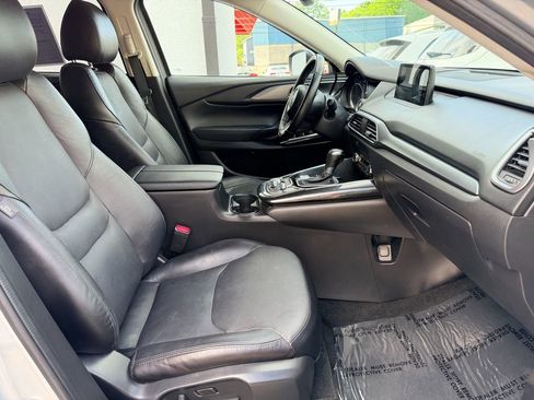 Used 2018 MAZDA CX-9 Touring FWD image 18
