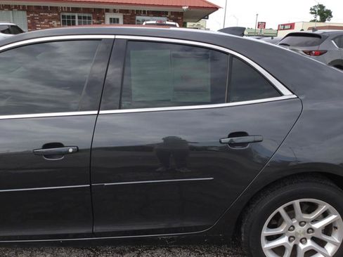 Used 2015 Chevrolet Malibu LT w/ Power Convenience Package FWD image 17