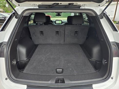 Used 2025 Chevrolet Blazer LT FWD image 7