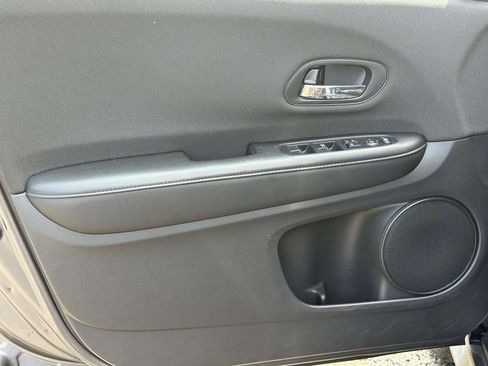 Used 2021 Honda HR-V LX image 22