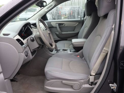 Used 2015 Chevrolet Traverse LS FWD image 4