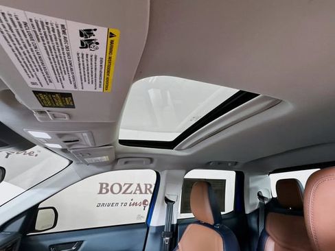 Used 2022 Ford Maverick Lariat image 24