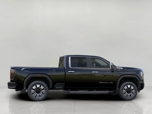 New 2026 GMC Sierra 2500 Denali w/ Denali Reserve Package AWD/4WD image 5