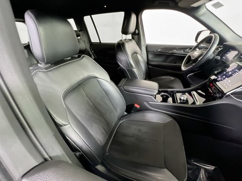 Used 2022 Jeep Grand Cherokee Altitude image 26