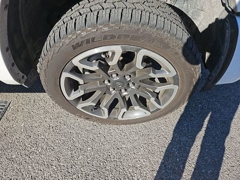 Used 2025 RAM 1500 Limited image 11