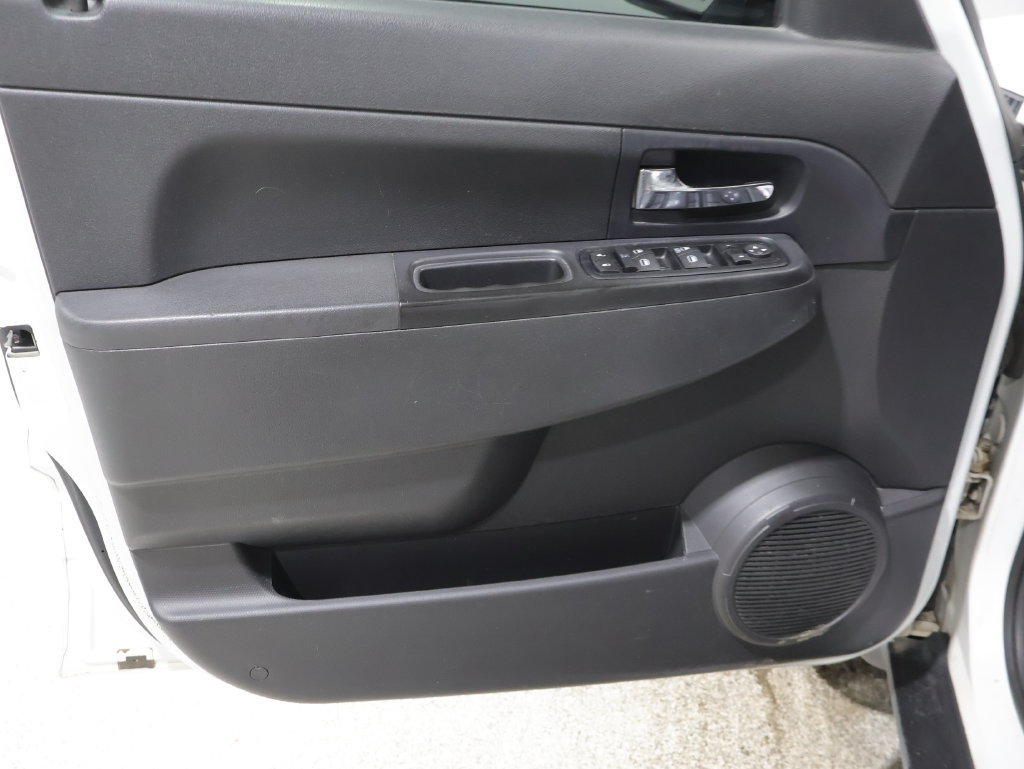 Used 2011 Jeep Liberty Sport w/ Popular Equipment Group AWD/4WD image 12