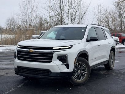 Certified 2025 Chevrolet Traverse LT w/ Driver Confidence Package