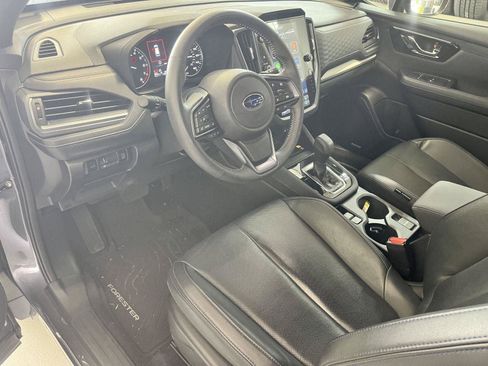 Used 2025 Subaru Forester Limited AWD/4WD image 11