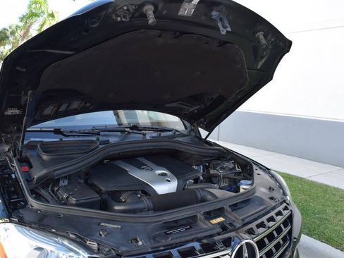 Used 2015 Mercedes-Benz ML 250 BlueTEC 4MATIC image 91
