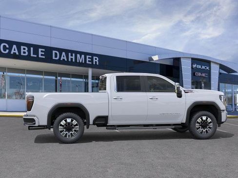 New 2025 GMC Sierra 2500 Denali w/ Denali Reserve Package AWD/4WD image 5