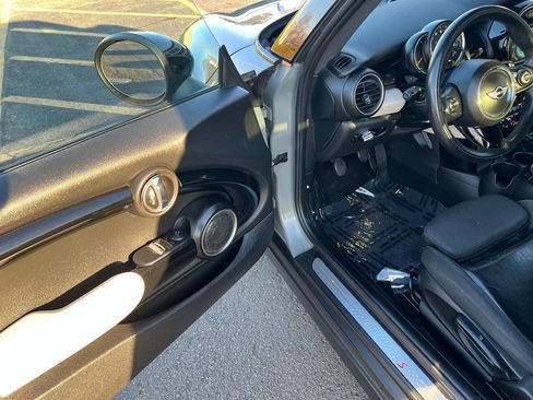 Used 2015 MINI Cooper S image 16