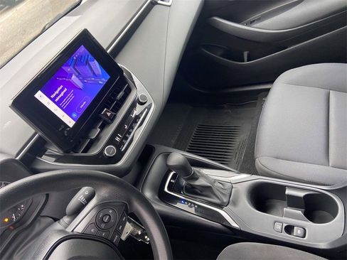 Used 2023 Toyota Corolla LE image 23
