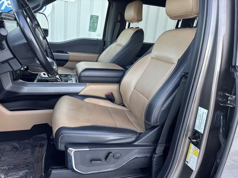 Used 2023 Ford F150 Lariat w/ Max Trailer Tow Package image 14