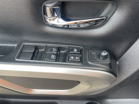 Used 2017 Nissan Titan PRO-4X image 14