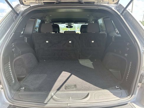 Used 2018 Jeep Grand Cherokee Laredo image 8