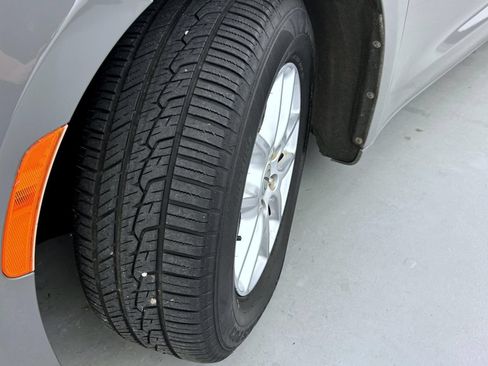 Certified 2022 Chrysler Pacifica Touring-L FWD image 21