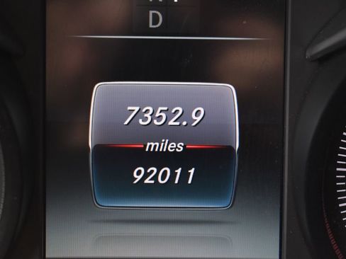 Used 2018 Mercedes-Benz GLC 300 4MATIC Coupe image 10