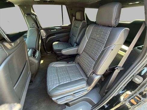 New 2024 Cadillac Escalade Premium Luxury Platinum image 13