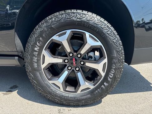 New 2026 GMC Yukon XL AT4 Ultimate AWD/4WD image 36