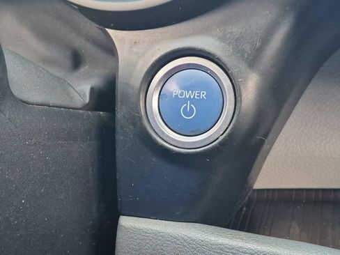 Used 2021 Toyota Sienna LE FWD image 24