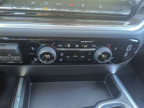 Used 2025 Chevrolet Silverado 1500 LT Trail Boss w/ Protection Package image 19