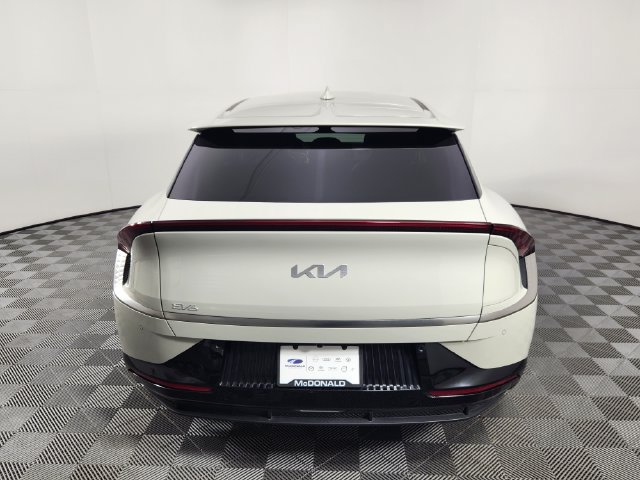 Used 2024 Kia EV6 Wind AWD/4WD image 4