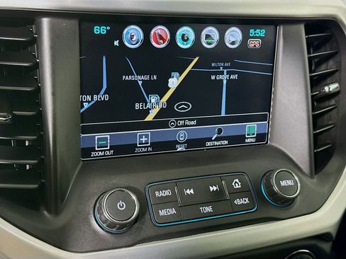 Used 2017 GMC Acadia SLT AWD/4WD image 5