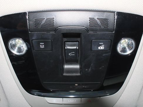Used 2021 Kia Sorento S w/ Panoramic Sunroof Package AWD/4WD image 9