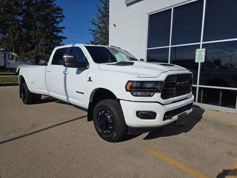 Used 2023 RAM 3500 Limited image 1