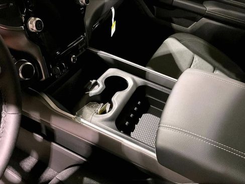 New 2026 RAM 1500 Big Horn AWD/4WD image 8