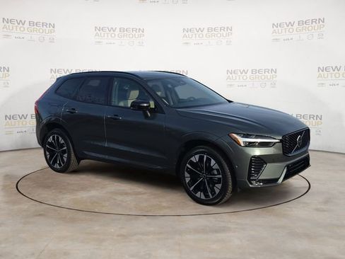 New 2026 Volvo XC60 B5 Plus AWD/4WD image 7