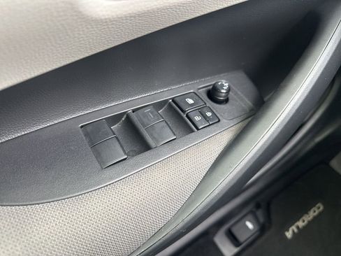 Certified 2025 Toyota Corolla LE image 14