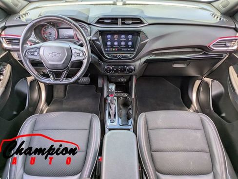 Used 2021 Chevrolet TrailBlazer RS w/ Technology Package FWD image 18
