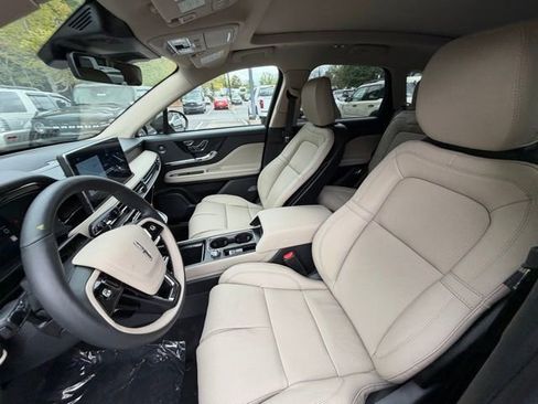 New 2026 Lincoln Corsair Reserve image 12