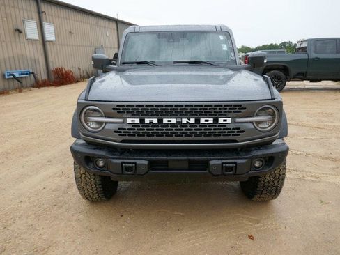 New 2025 Ford Bronco Badlands image 8