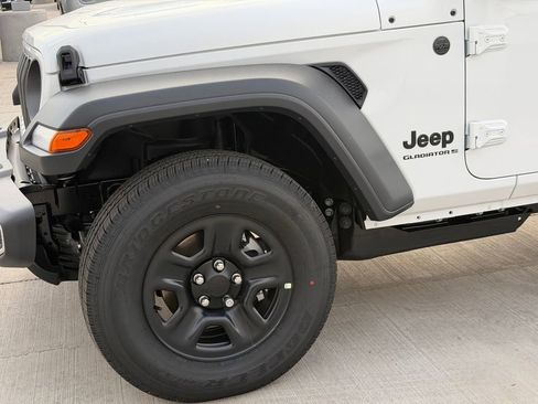 New 2026 Jeep Gladiator Sport image 9