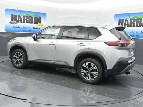 Used 2023 Nissan Rogue SV AWD/4WD image 3