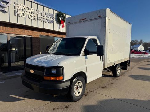 Used 2014 Chevrolet Express 3500 3500 2dr 139 in. WB Cutaway w image 30