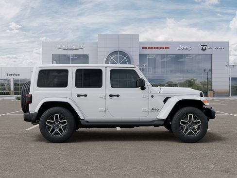 New 2026 Jeep Wrangler Unlimited Sahara AWD/4WD image 22